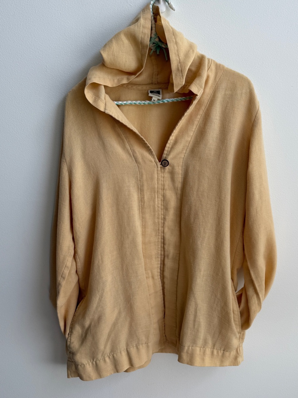 Tilley ladies light jacket 
Medium